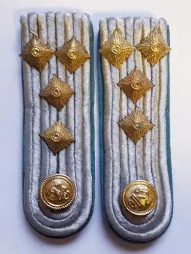 DDR NVA VM Volksmarine Schulterklappen Marineflieger Kapitänleutnant