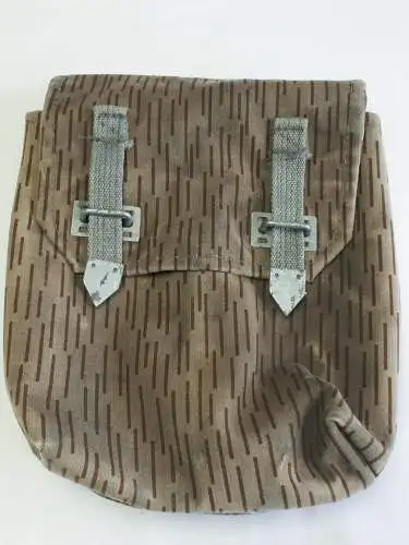 DDR NVA Magazintasche AK 47 strichtarn