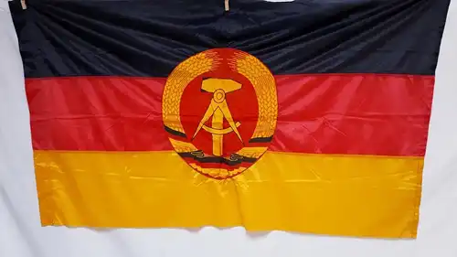 DDR Flagge 75 cm x 135 cm