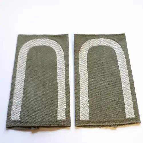 Bundeswehr Rangschlaufen Unteroffizier weiß auf oliv 