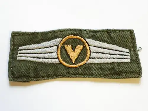 Bundeswehr Tätigkeitsabzeichen Versorgung Nachschub gold auf oliv