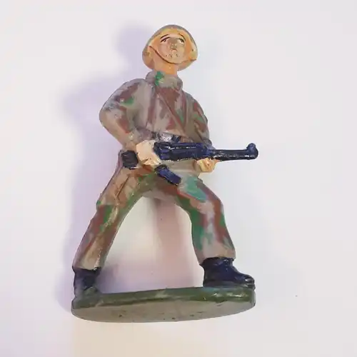 DDR Spielzeugsoldat bemalt