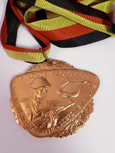 DDR MfS Medaille Soldatenfestspiele Wachregiment Berlin Feliks Dzieryznski bronze