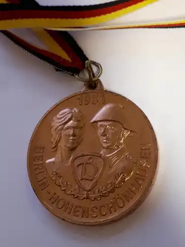 DDR Medaille Dynamo Berlin Hohenschönhausen Schneller Höher Stärker Bronze