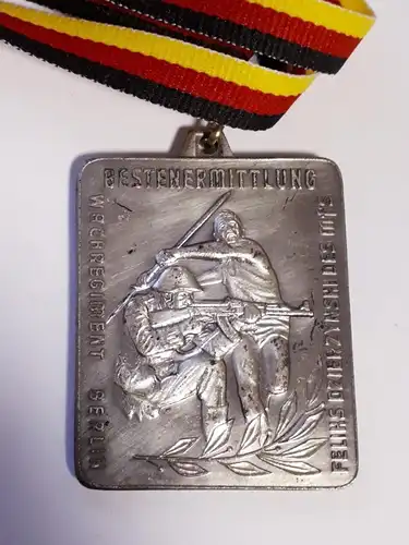 DDR MfS Medaille Dynamo Bestenermittlung Wachregiment Berlin F.Dzieryznski Silber