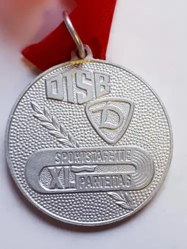 DDR MfS Medaille SG Dynamo Berlin Sportstafette XI. Parteitag Silber