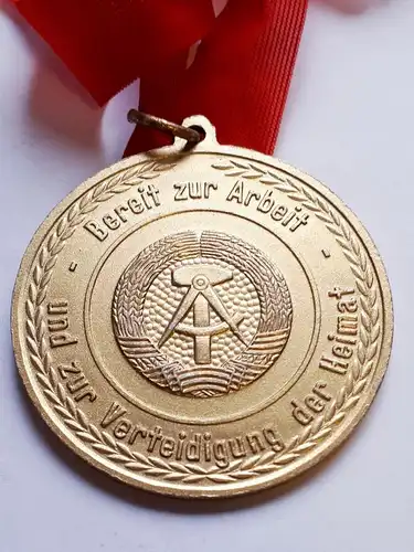 DDR Medaille SG Dynamo Berlin Hohenschönhausen gold