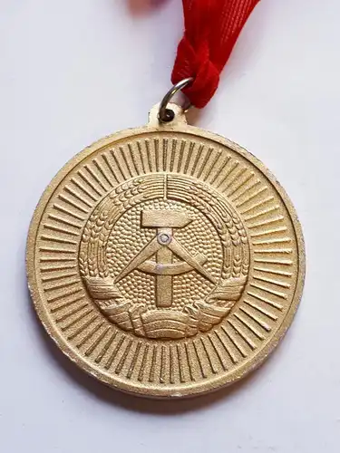 DDR Medaille GST Kreiswehrspartakiade Gold 1980