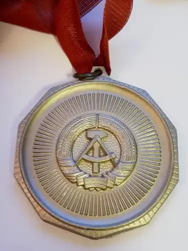 DDR Medaille GST Kreiswehrspartakiade Silber 1976