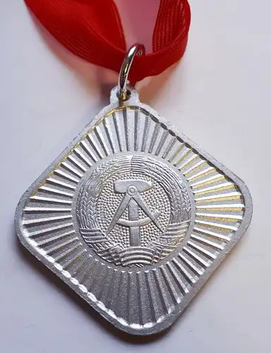 DDR Medaille GST Kreiswehrspartakiade Silber 1985