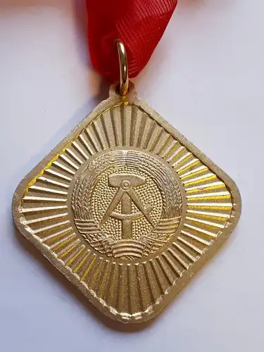 DDR Medaille GST Kreiswehrspartakiade Gold 1985