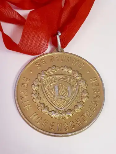 DDR Medaille SG Dynamo Sportstafette Gold