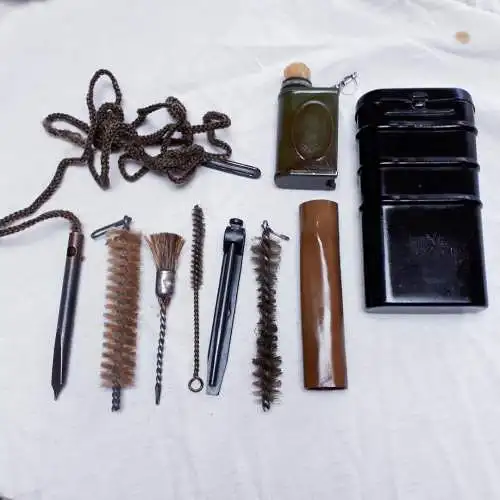 DDR NVA Waffenreinigungsset Putzzeug RG 57