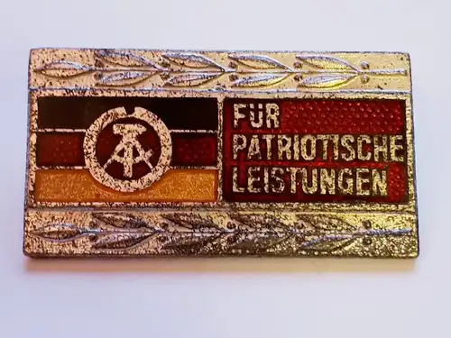 DDR Ehrennadel der Nationalen Front Ba.Nr.3705 d