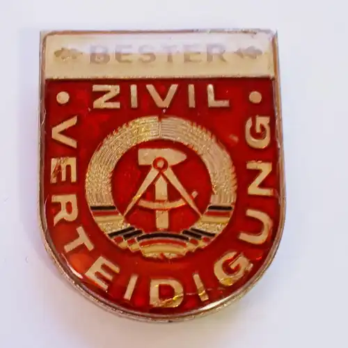 DDR Zivilverteidigung Bestenabzeichen