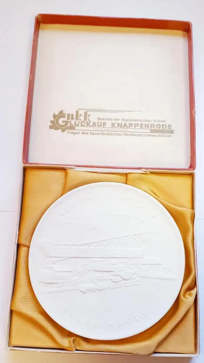 Medaille Meissen Porzellan VEB BKK Glückauf - Knappenrode