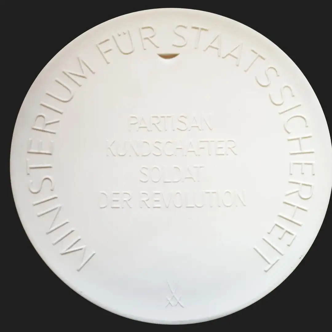 Medaille Meissen Porzellan MfS Fritz Schmenkel