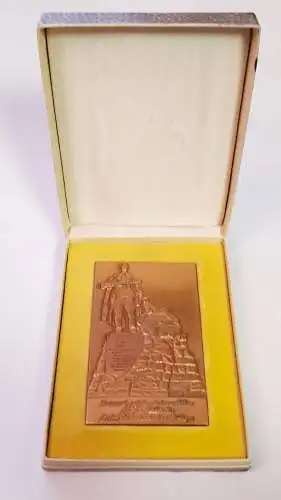 DDR Plakette Ehrenmal auf den Seelower Höhen  im Etui