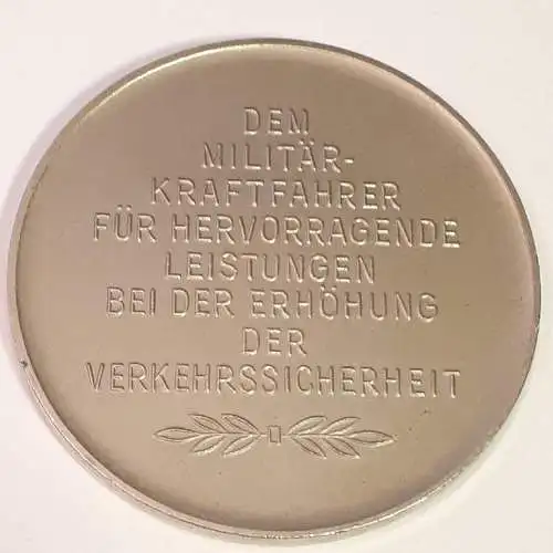 DDR Medaille Ich bin dabei - Dem Militärkraftfahrer für hervorragende Leistungen....