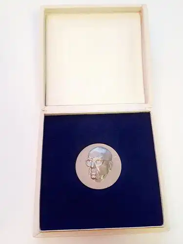 DDR Medaille Johannes R. Becher Für hervorragende kulturpolitische Leistungen