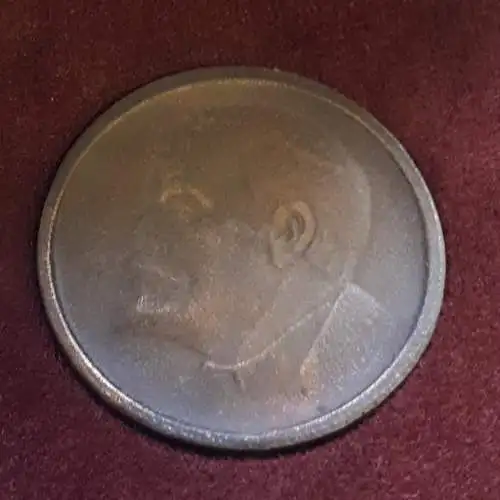 DDR Medaille W.I. Lenin in Verpackung