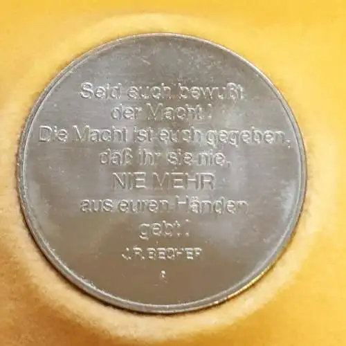 DDR Medaille 30 Jahre NVA - Dem 1. Regiment