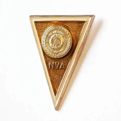 NVA Absolventenabzeichen Offiziere mit Diplomabschluß an einer zivilen Universität oder Hochschule 473d