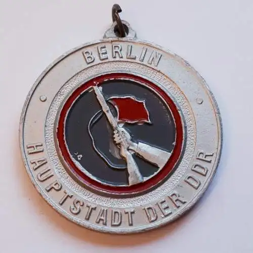DDR Kampfgruppen Anhänger Berlin-Hauptstadt der DDR 29. September 1973
