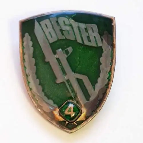 DDR Grenztruppen Bestenabzeichen mit Verleihungszahlen 4