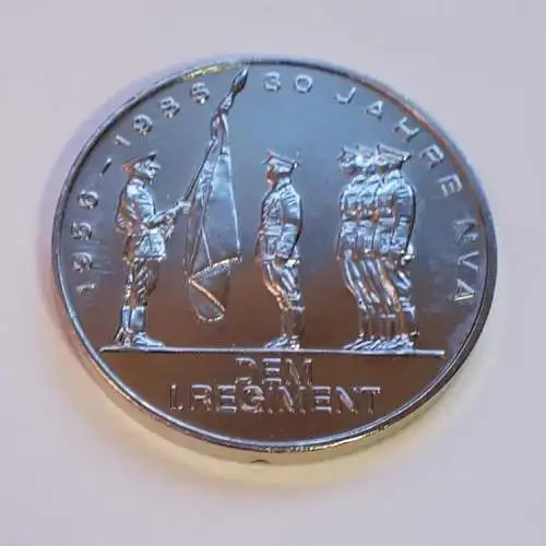 DDR Medaille 30 Jahre NVA - Dem 1. Regiment.