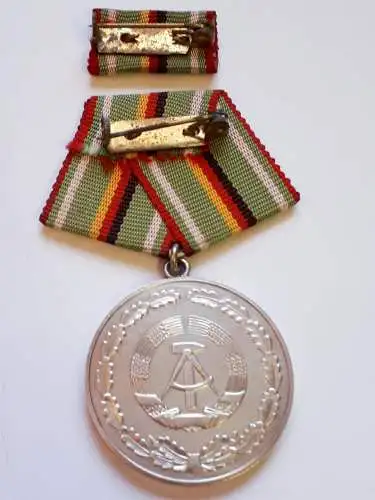 DDR Verdienstmedaille der Organe des MdI