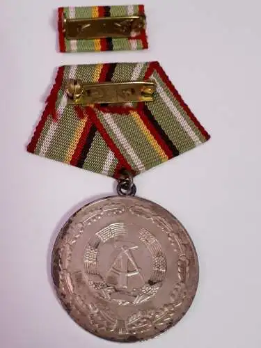 DDR Verdienstmedaille der Organe des MdI