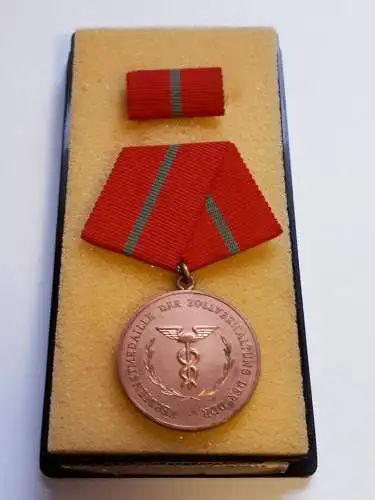 DDR Verdienstmedaille der Zollverwaltung der DDR bronze