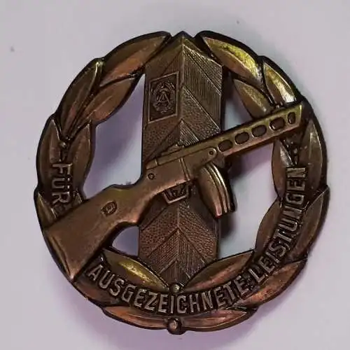 DDR NVA Leistungsabzeichen der Grenztruppen der DDR