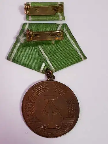 DDR MdI Medaille Für ausgezeichnete Leistungen in den bewaffneten Organen des MdI