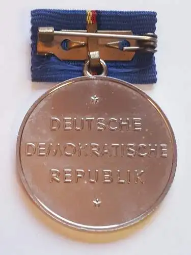 DDR Medaille Hervorragendes Jugendkollektiv