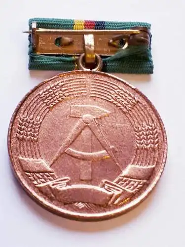 DDR Medaille Landwirtschaftliche Produktionsgenossenschaft LPG