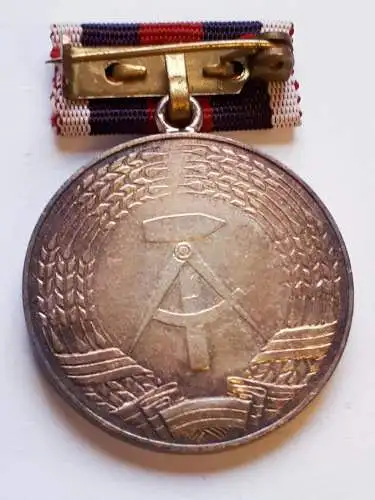 DDR Feuerwehr Medaille Für treue Dienste