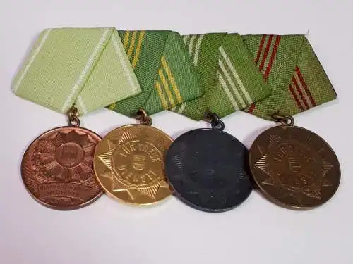 DDR MdI Volkspolizei 4er Ordensspange.