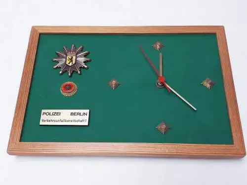 Polizei Berlin Wanduhr