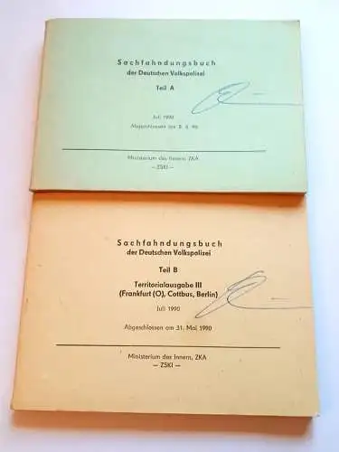 Sachfahndungsbuch der Deutschen Volkspolizei Teil A und B - Juli 1990