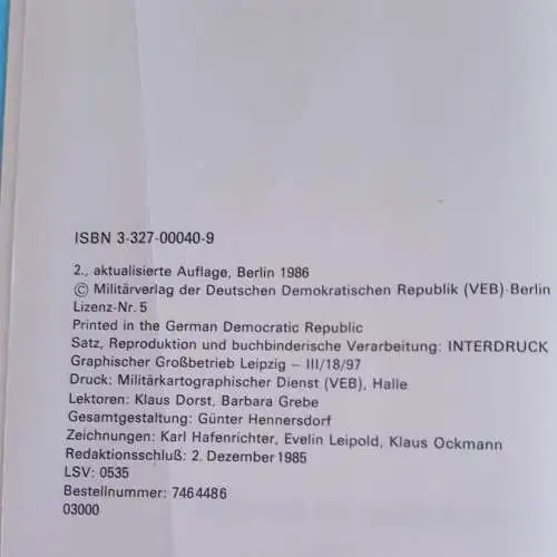 Weber, Handke, Werner und Mattes: Die Streitkräfte der NATO auf dem Territorium der BRD. 