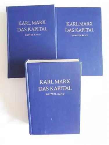 Karl Marx: Das Kapital Band I, II und III - Kritik der politischen Ökonomie

* Band I: Der Produktionsprozeß des Kapitals
* Band II: Der Zirkulationsprozeß des Kapitals
* Band III: Der Gesamtprozeß der kapitalistischen Produktion. 