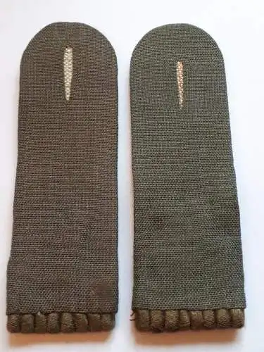 DDR NVA Fallschirmjäger Schulterstücke Felddienst Offizier
