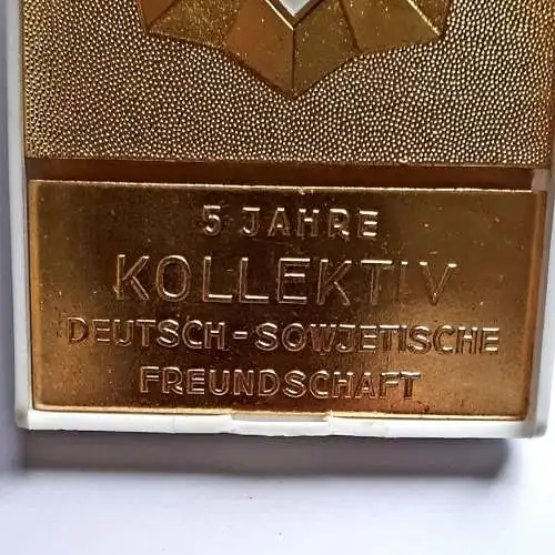 DDR Plakette 5 Jahre Kollektiv deutsch - sowjetische Freundschaft