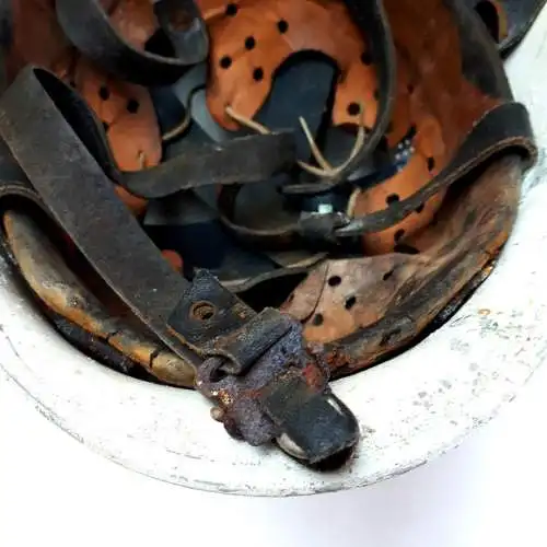 DDR MdI Feuerwehrhelm