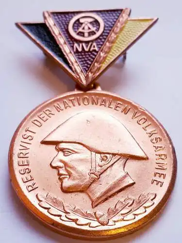 DDR NVA Abzeichen Reservist der nationalen Volksarmee