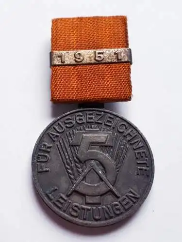 DDR Abzeichen 5 Jahres Plan 1951 Frieden und Wohlstand aus eigener Kraft