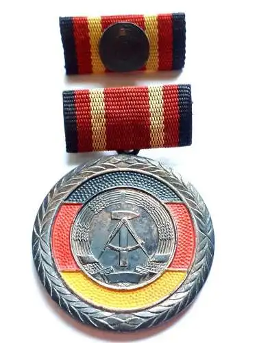 Verdienstmedaille der DDR
