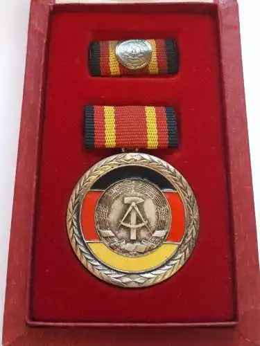 Verdienstmedaille der DDR